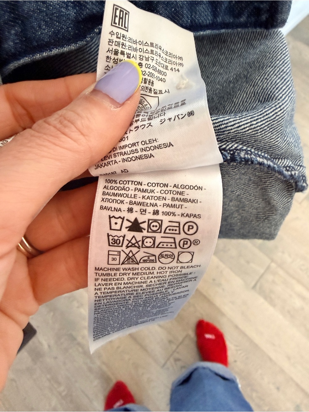 Levi’s Denim Ruffle-Collar Dress - Picture 8 of 9